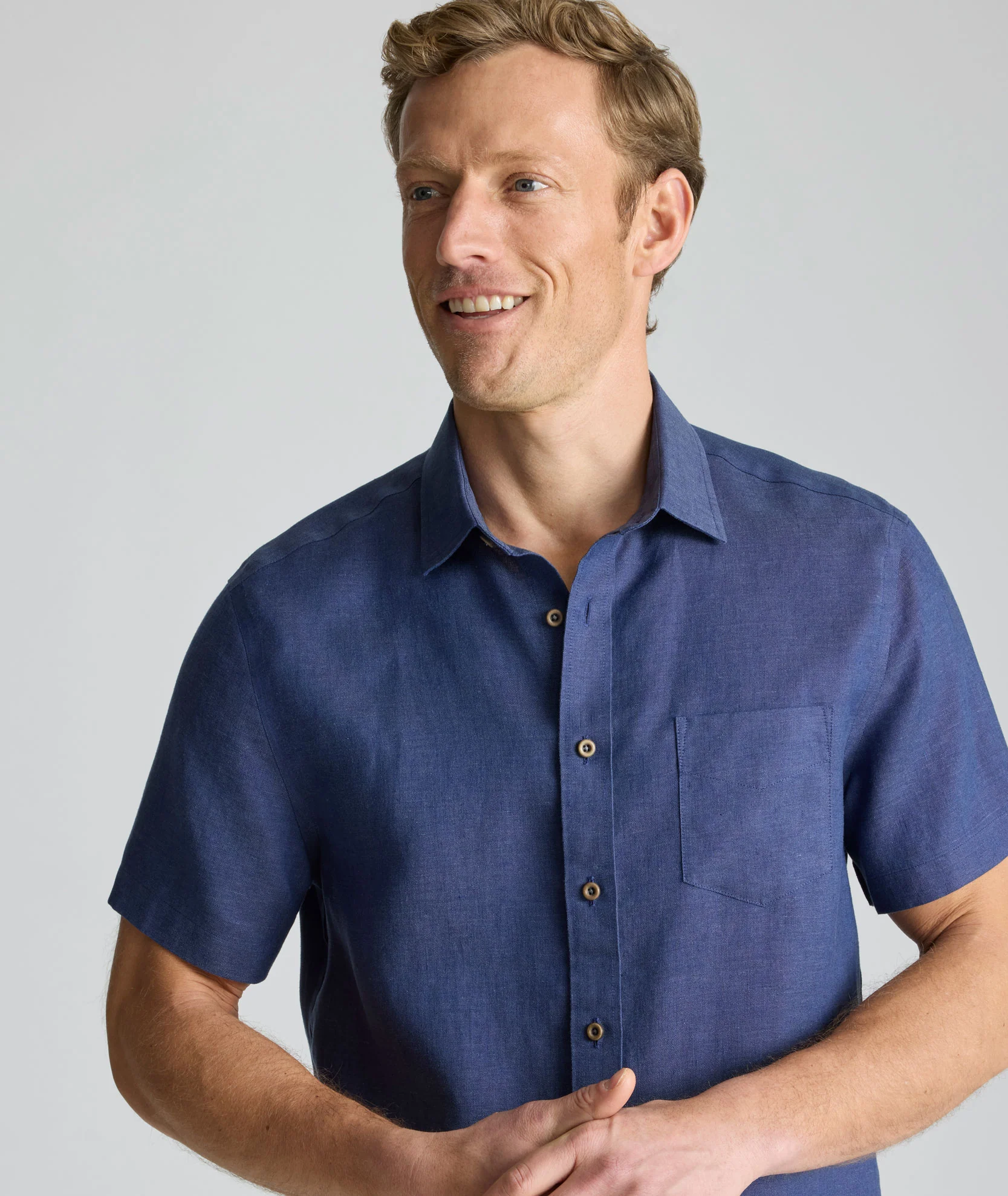 Wrinkle-Resistant Linen Short-Sleeve Cameron Shirt - Image 2