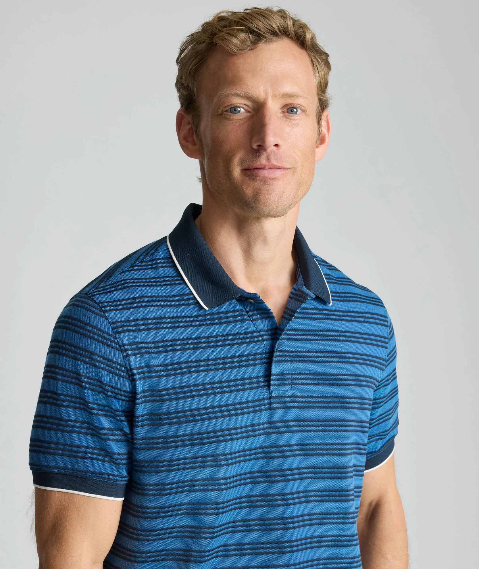 Performance Hybrid Polo - Image 2